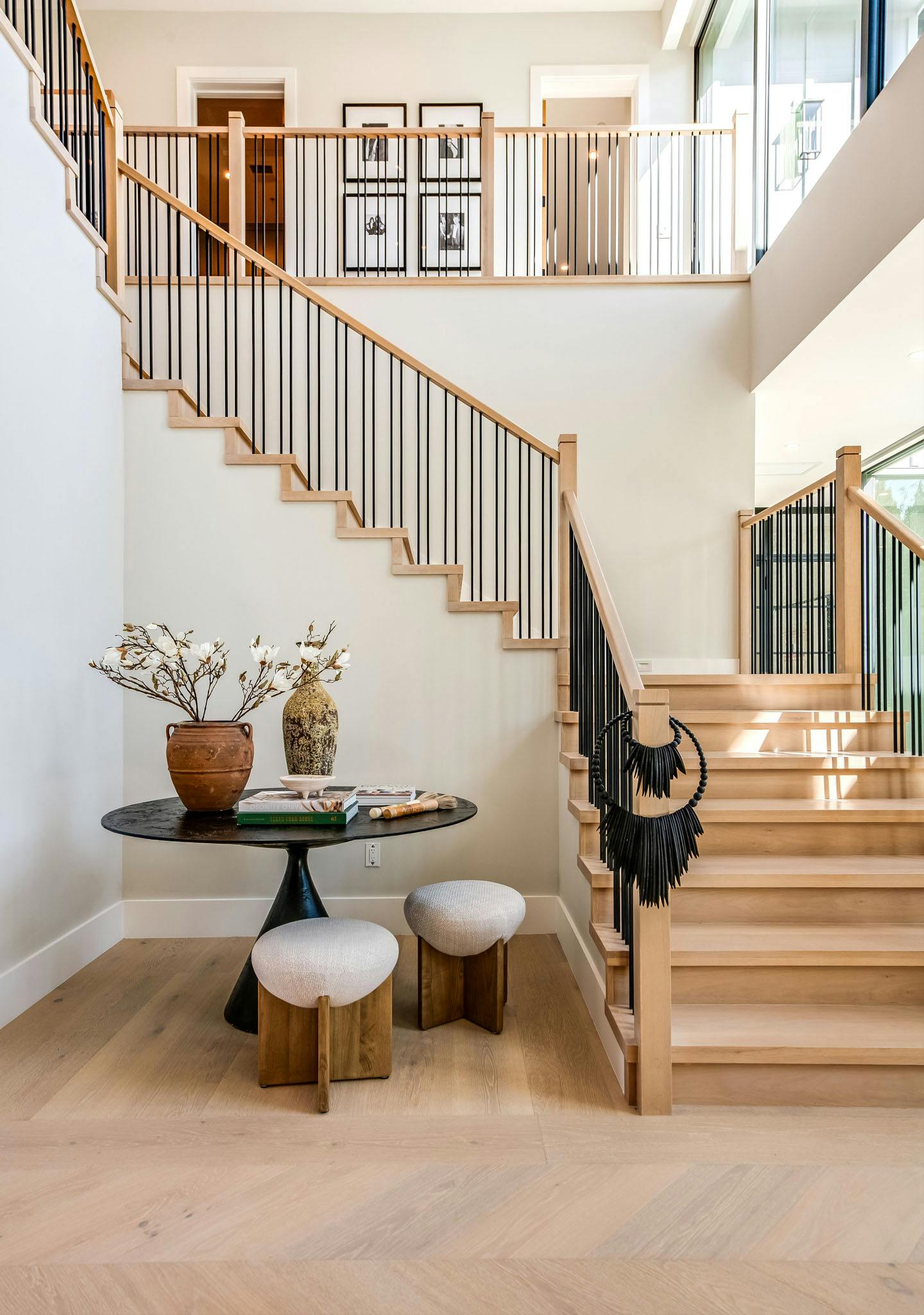 Meridith-Baer-Home-Home-Staging-Southern-California-Valley-Vista-Modern-Organic-Luxury-Homes-Modern-and-Contemporary-Staircase